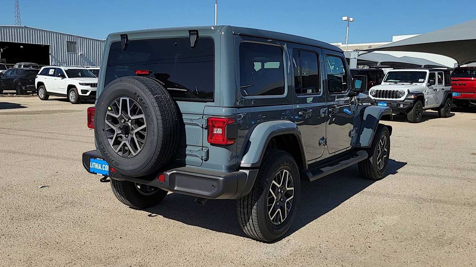 2026 Jeep Wrangler 4-Door Sahara - Photo 9