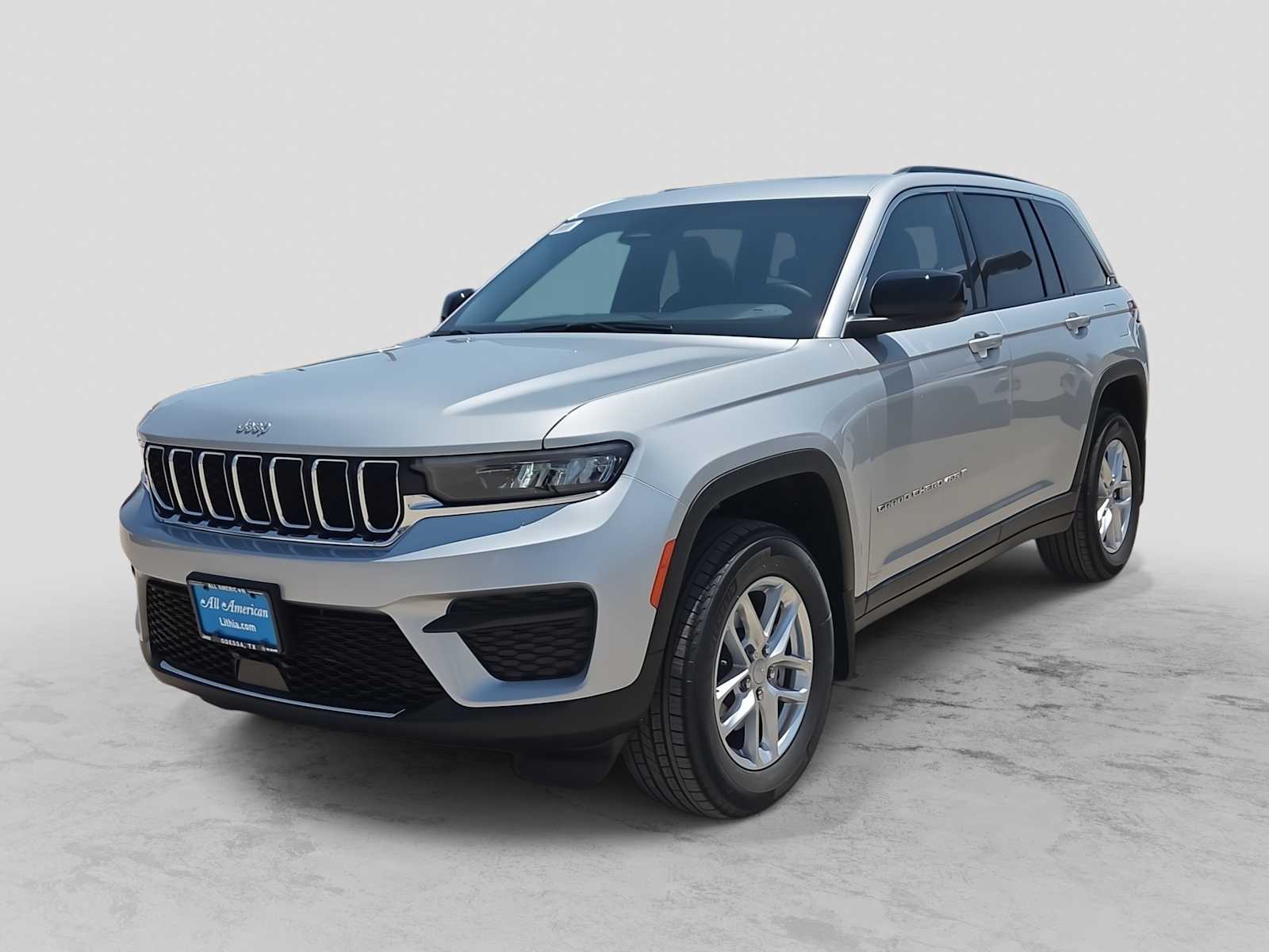 New 2026 Jeep Grand Cherokee LAREDO X 4X4