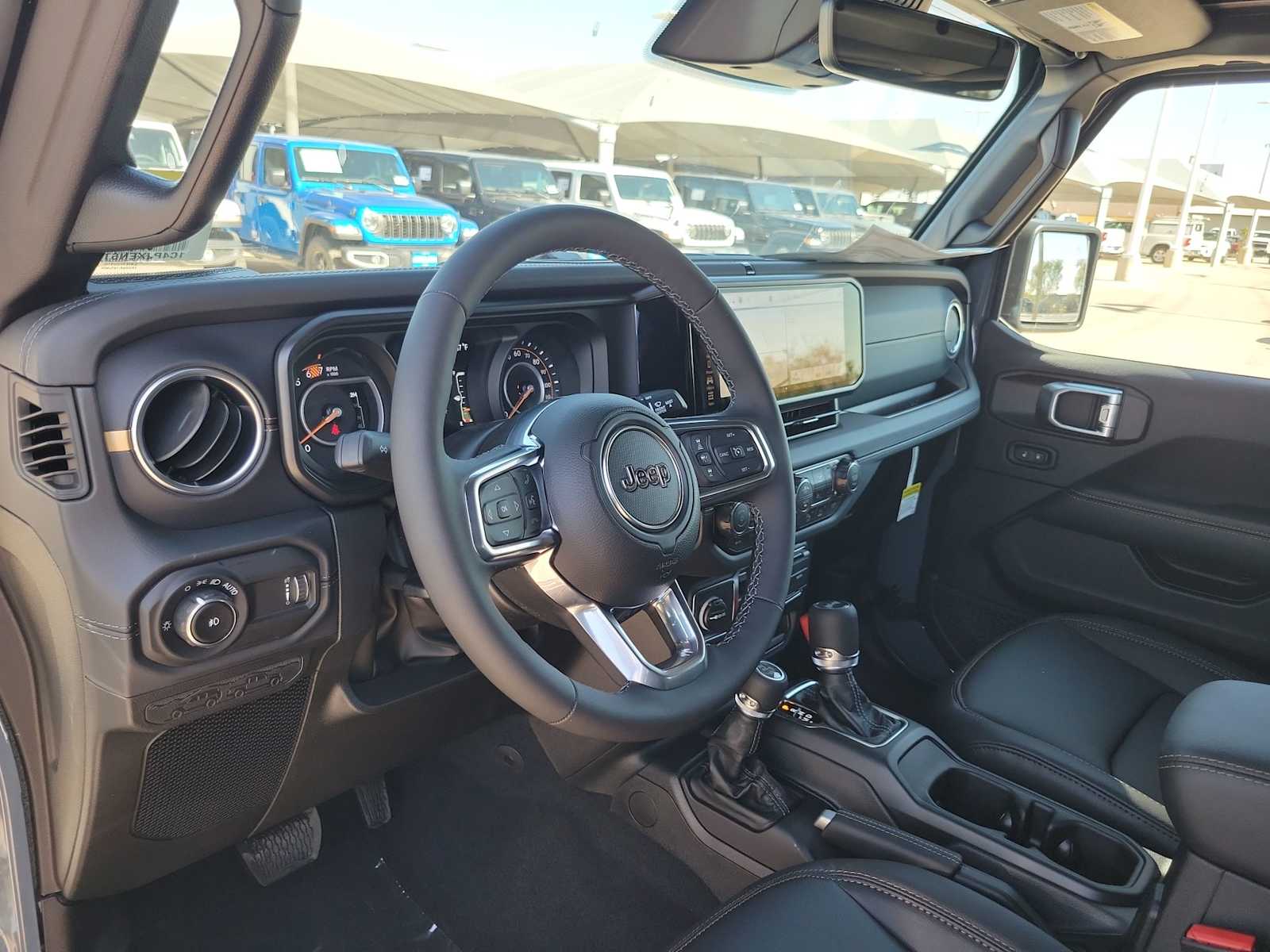 2026 Jeep Wrangler 4-Door Sahara - Photo 10