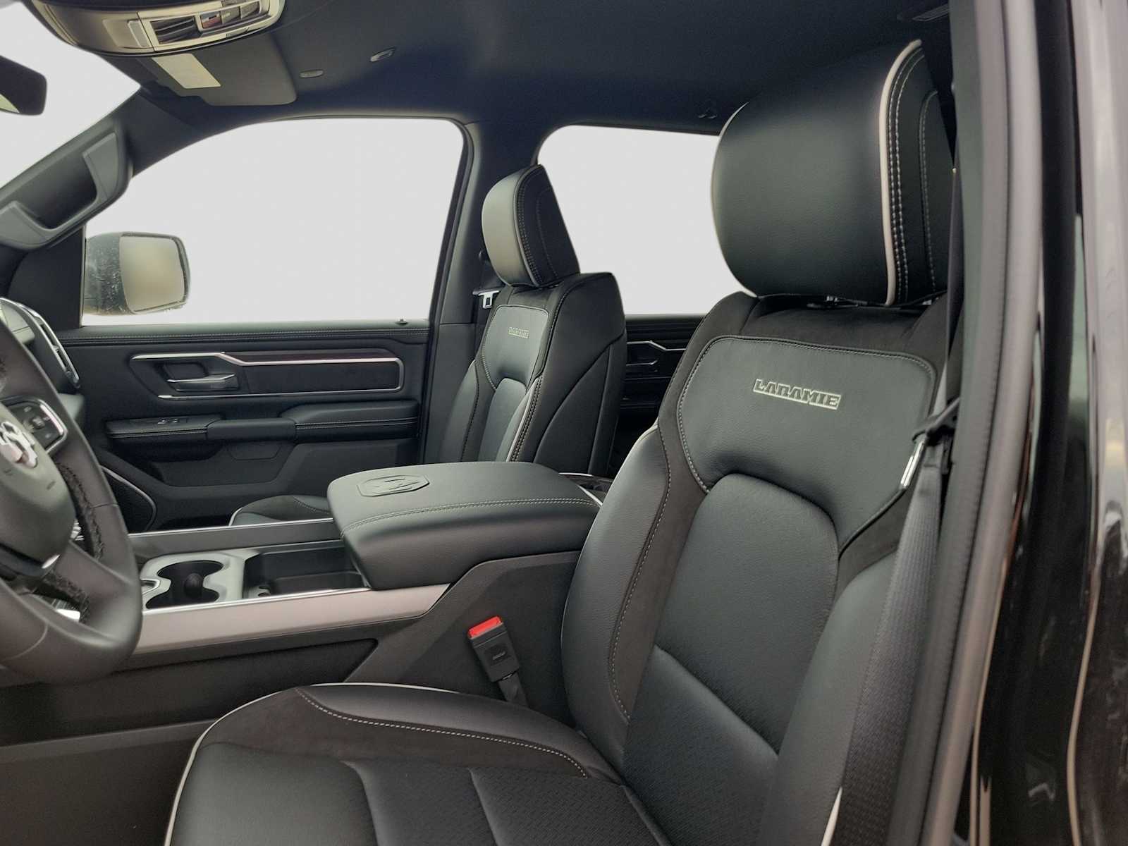 2026 RAM 1500 Laramie - Photo 19