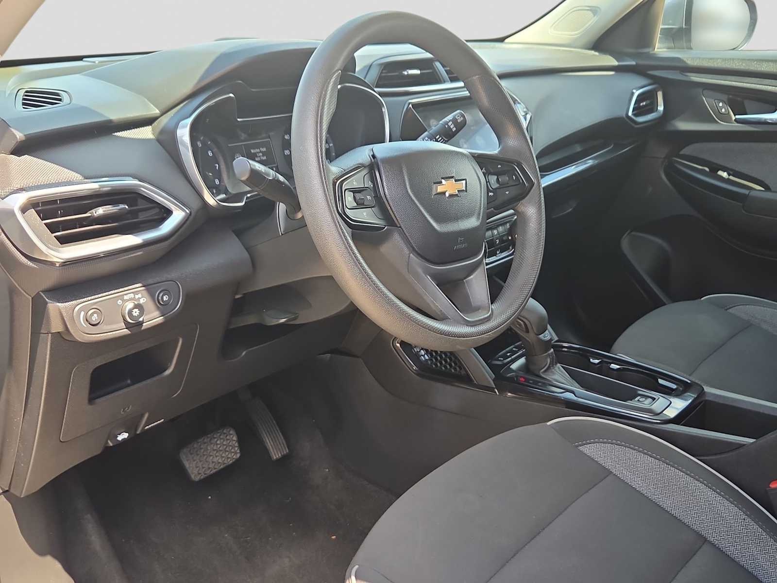 2023 Chevrolet TrailBlazer LT - Photo 10
