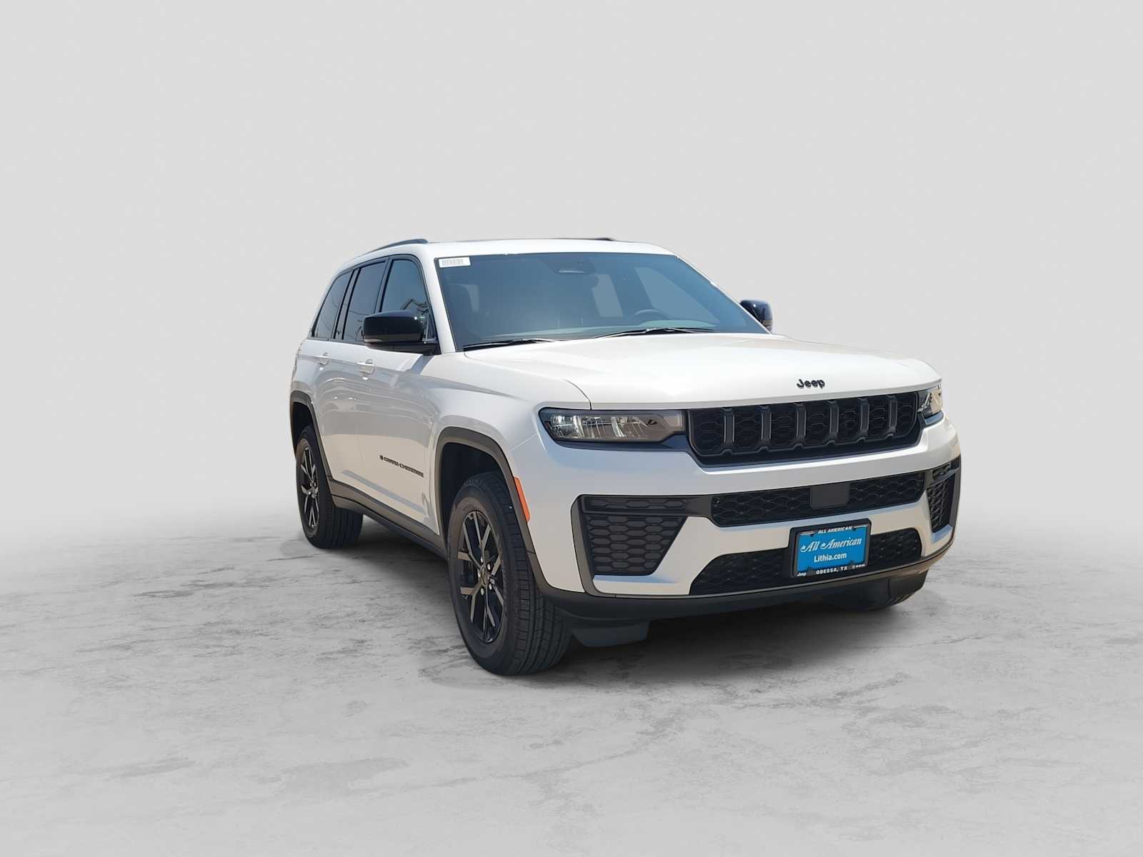 New 2026 Jeep Grand Cherokee LAREDO ALTITUDE 4X2