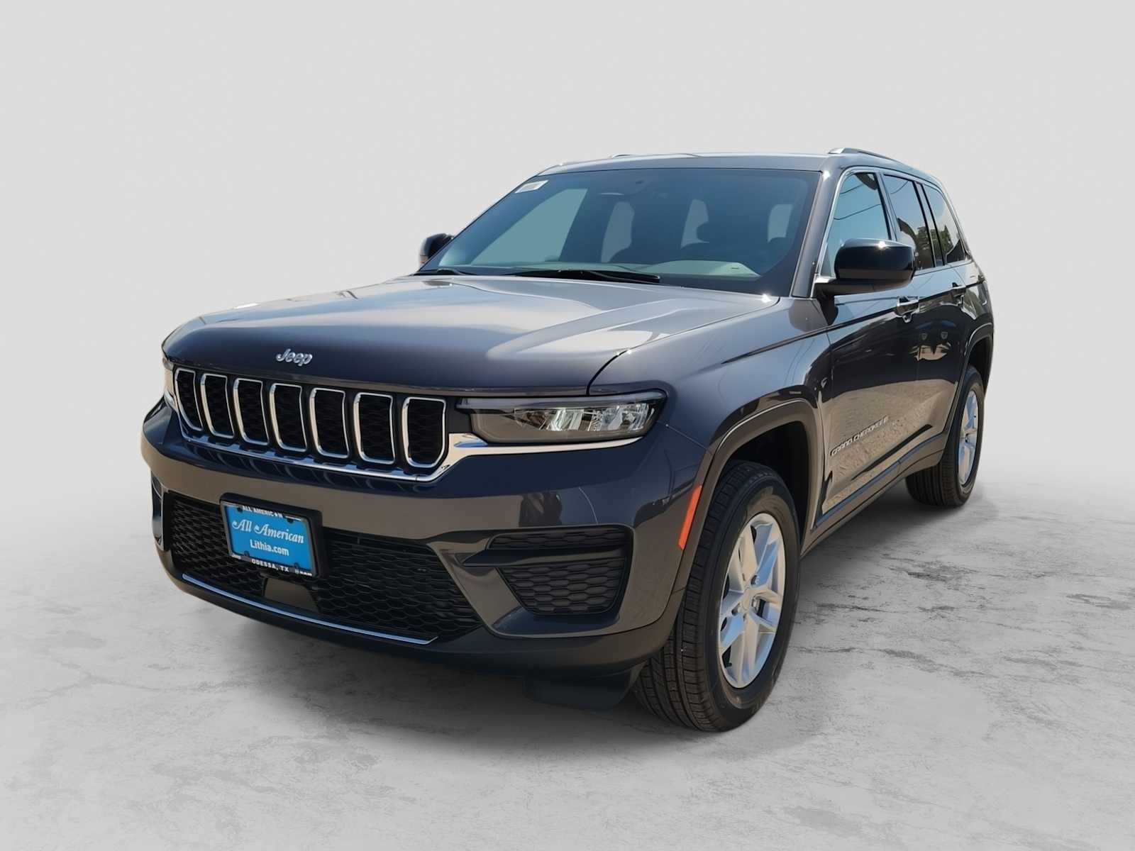 New 2026 Jeep Grand Cherokee LAREDO X 4X4