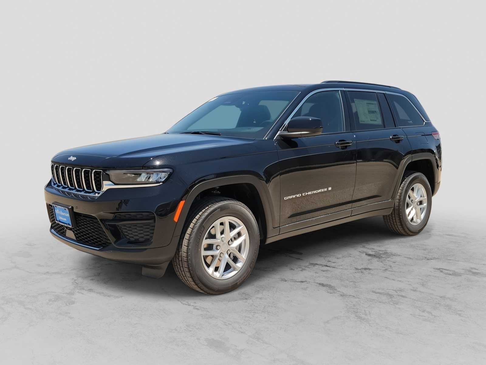New 2026 Jeep Grand Cherokee LAREDO X 4X4