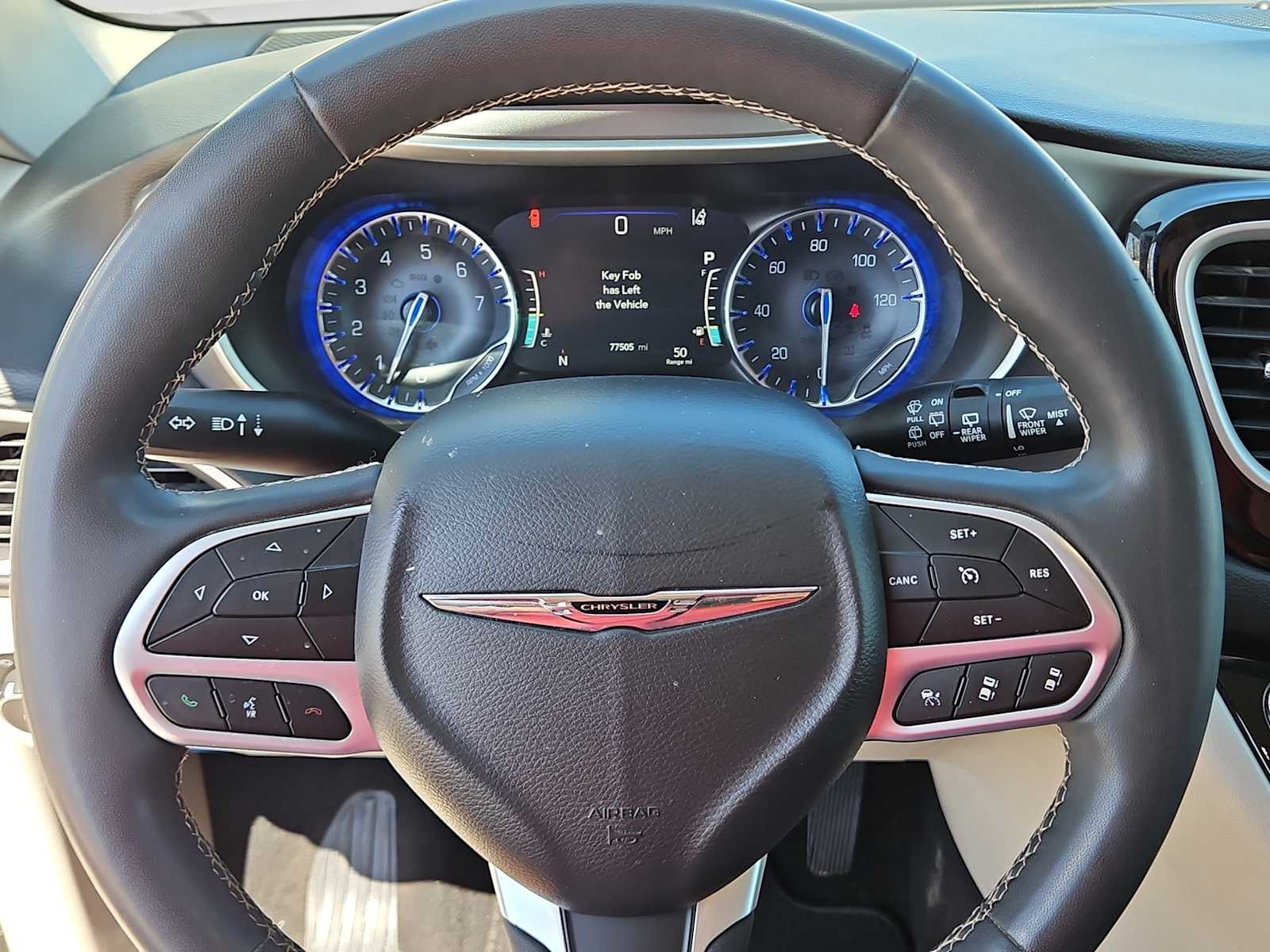 Thumbnail: 2022 Chrysler Pacifica - 25