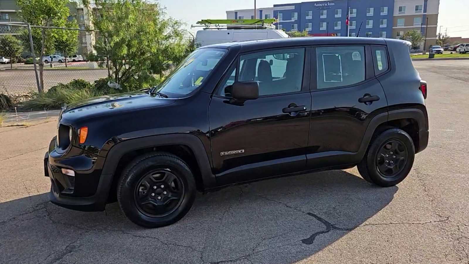 Thumbnail: 2020 Jeep Renegade - 4