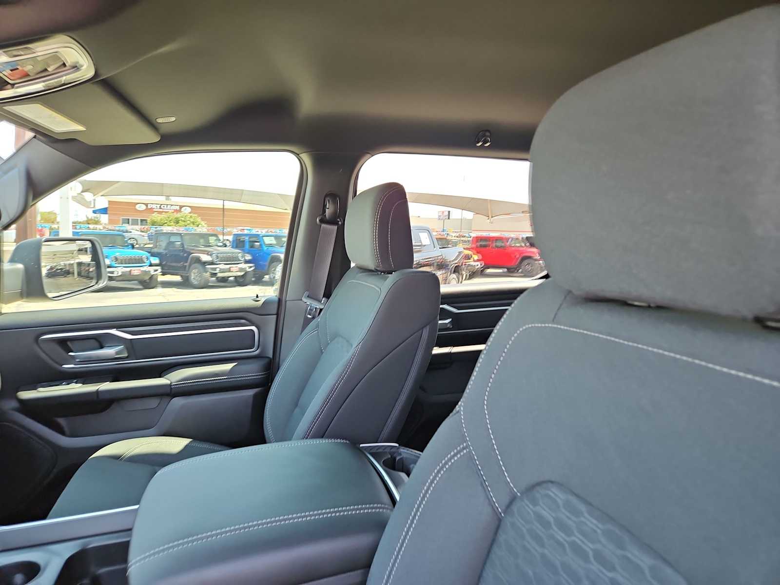 Thumbnail: 2025 RAM 1500 - 22
