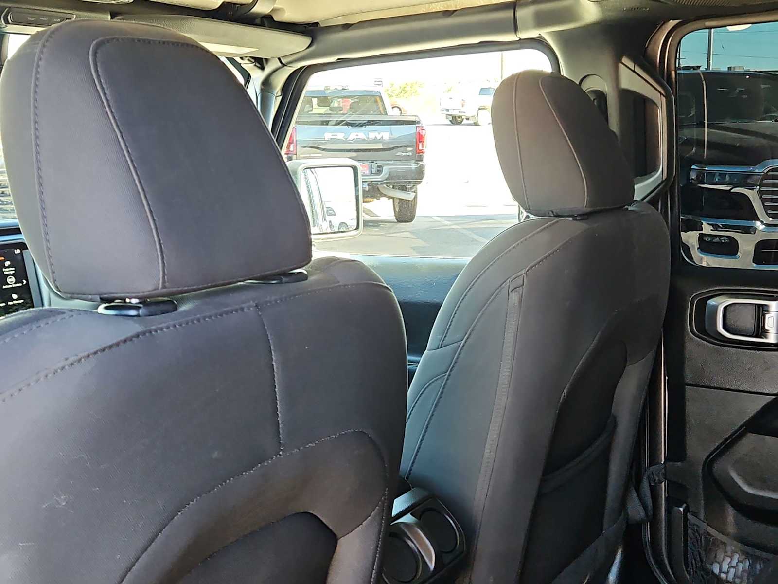 Thumbnail: 2020 Jeep Wrangler - 14