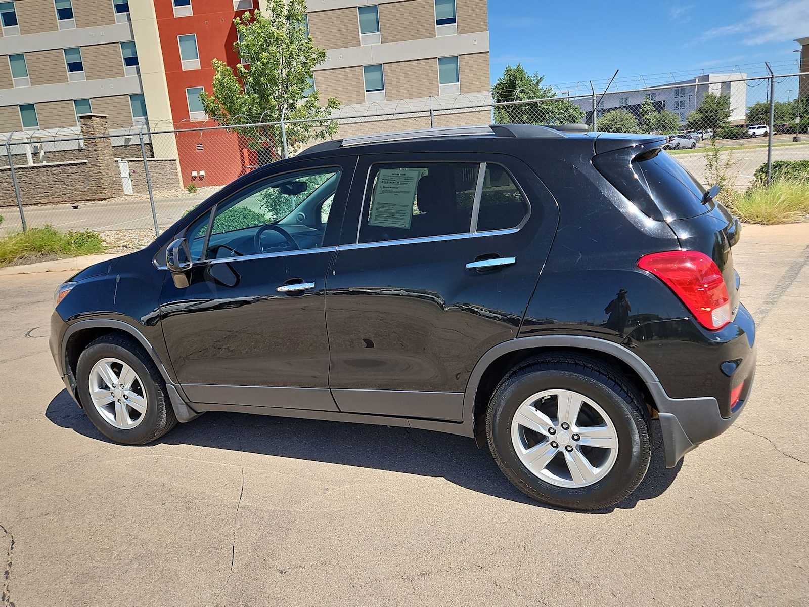 Thumbnail: 2019 Chevrolet Trax - 11
