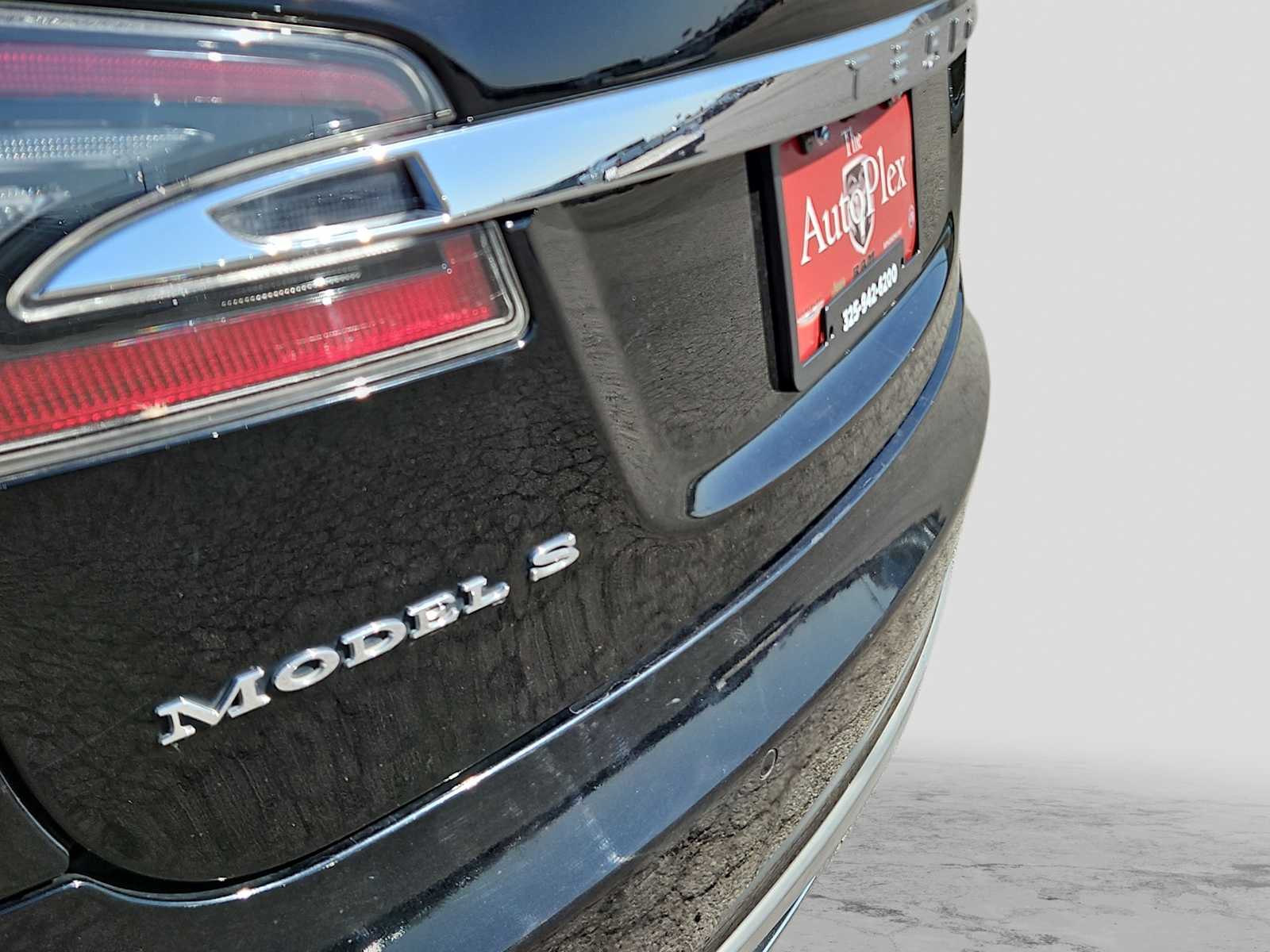 Thumbnail: 2014 Tesla Model S - 11
