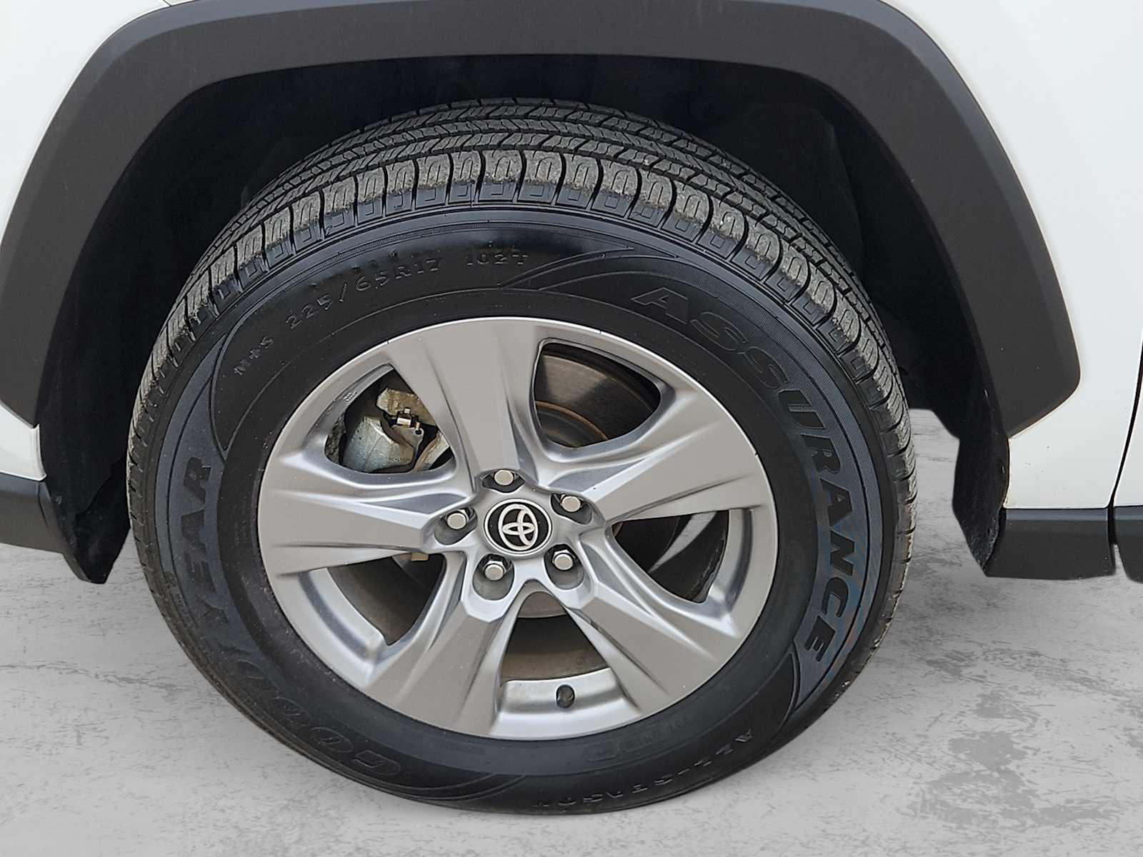 Thumbnail: 2022 Toyota RAV4 - 12