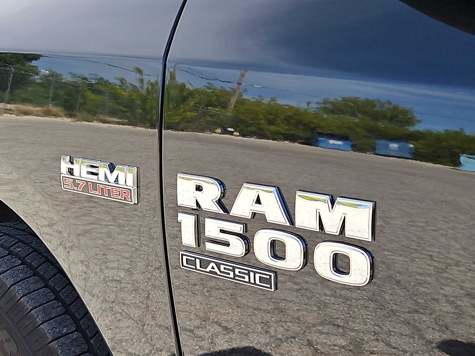 Thumbnail: 2024 RAM 1500 Classic - 11
