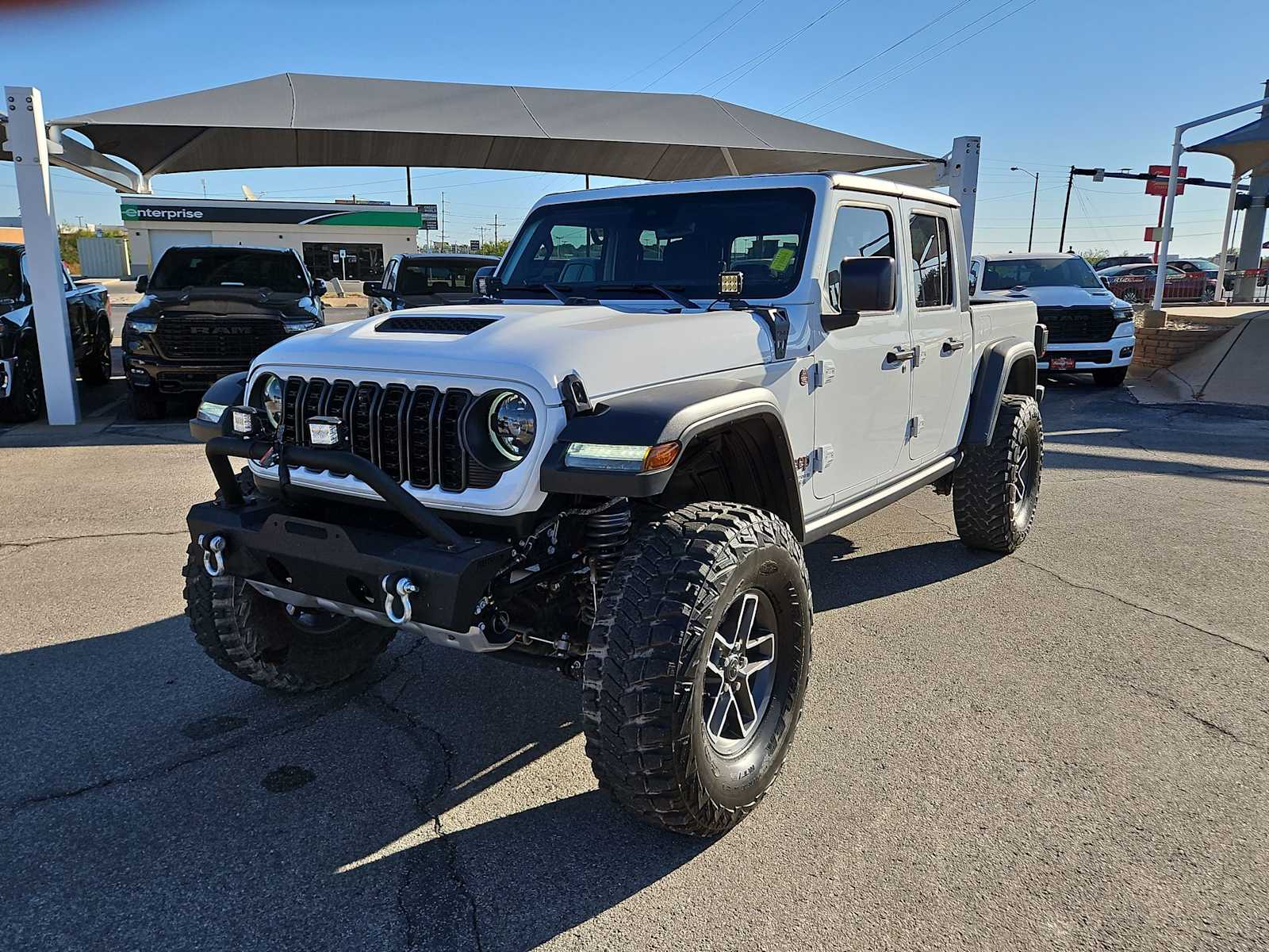 Thumbnail: 2024 Jeep Gladiator - 4