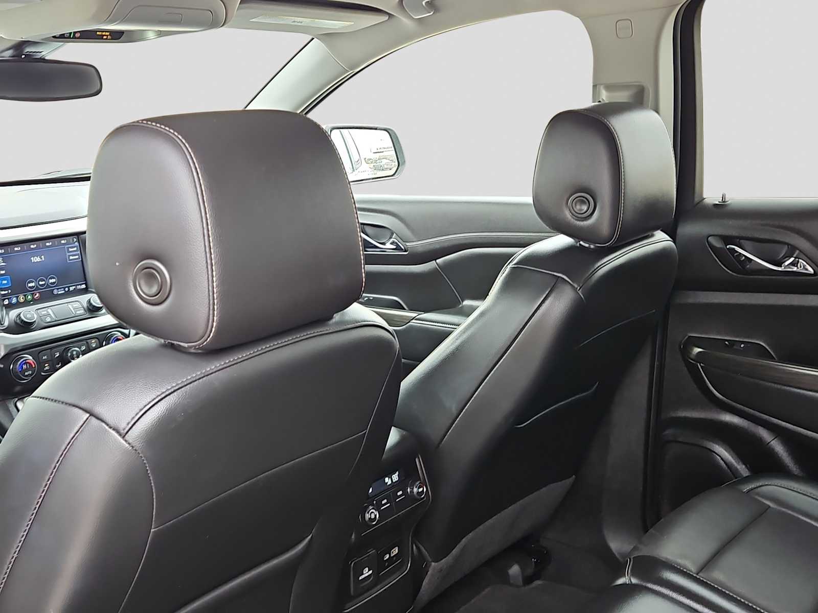 Thumbnail: 2023 GMC Acadia - 16