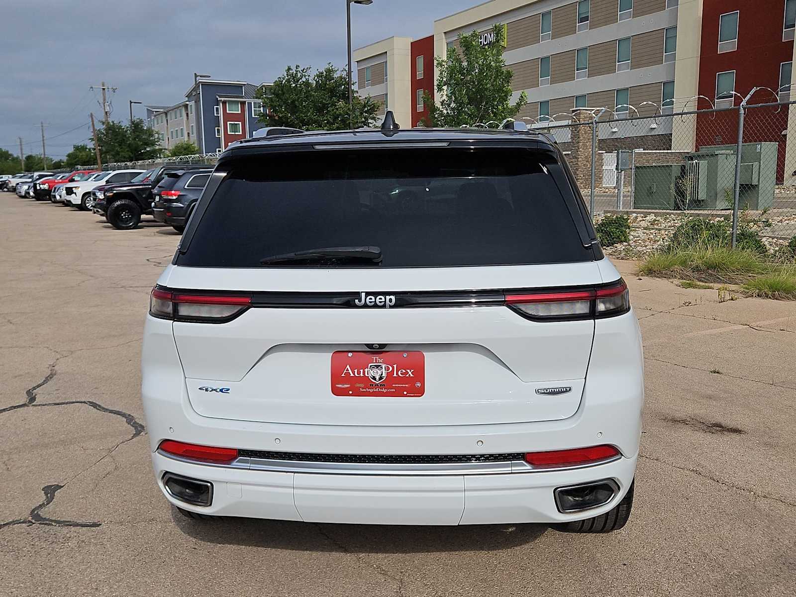 2022 Jeep Grand Cherokee Summit 4xe 13