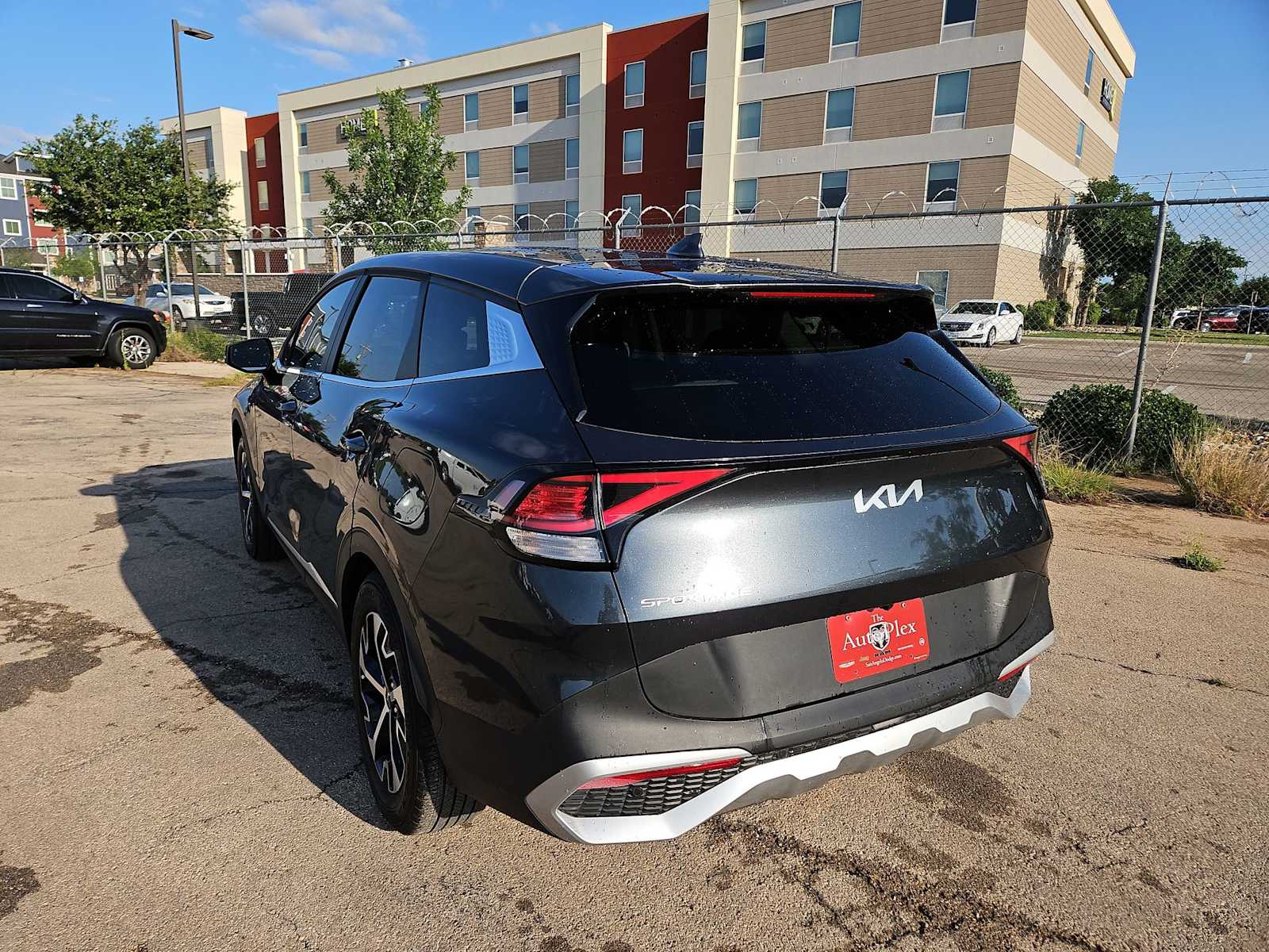 2025 Kia Sportage EX 12