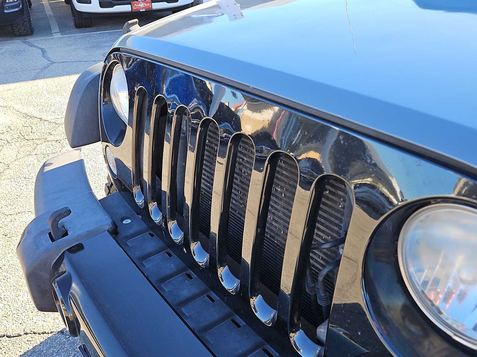 Thumbnail: 2015 Jeep Wrangler - 13