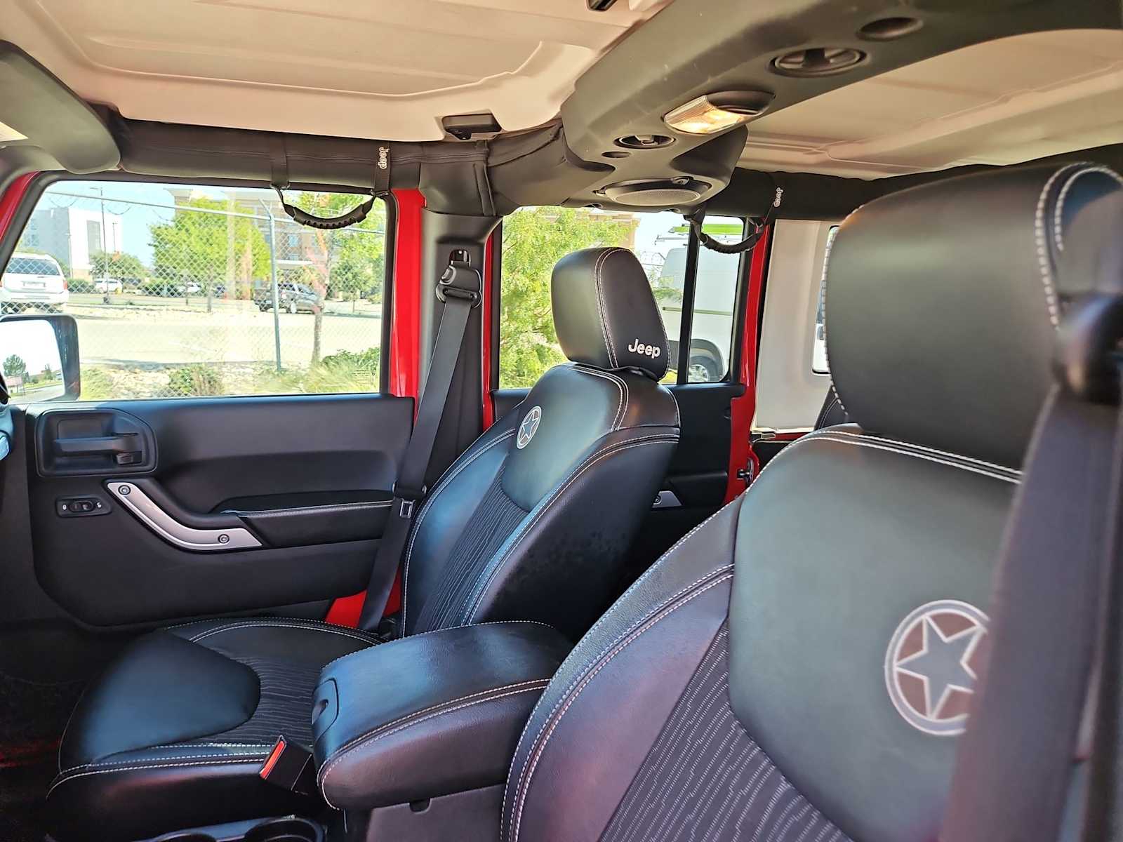Thumbnail: 2014 Jeep Wrangler - 22