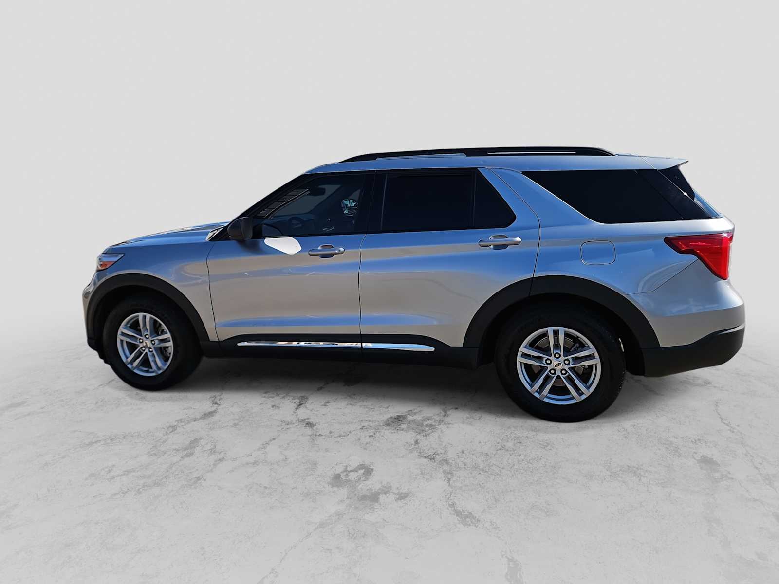 Thumbnail: 2022 Ford Explorer - 5