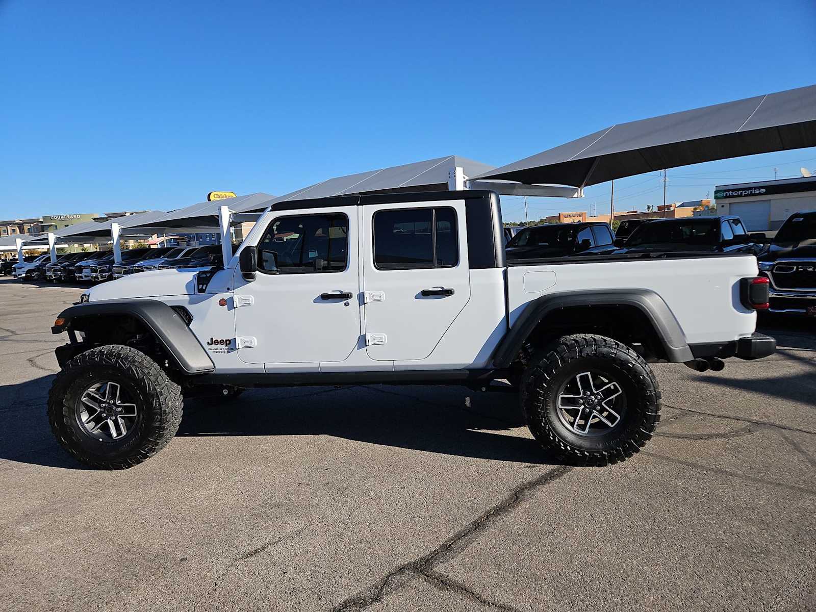 Thumbnail: 2024 Jeep Gladiator - 5