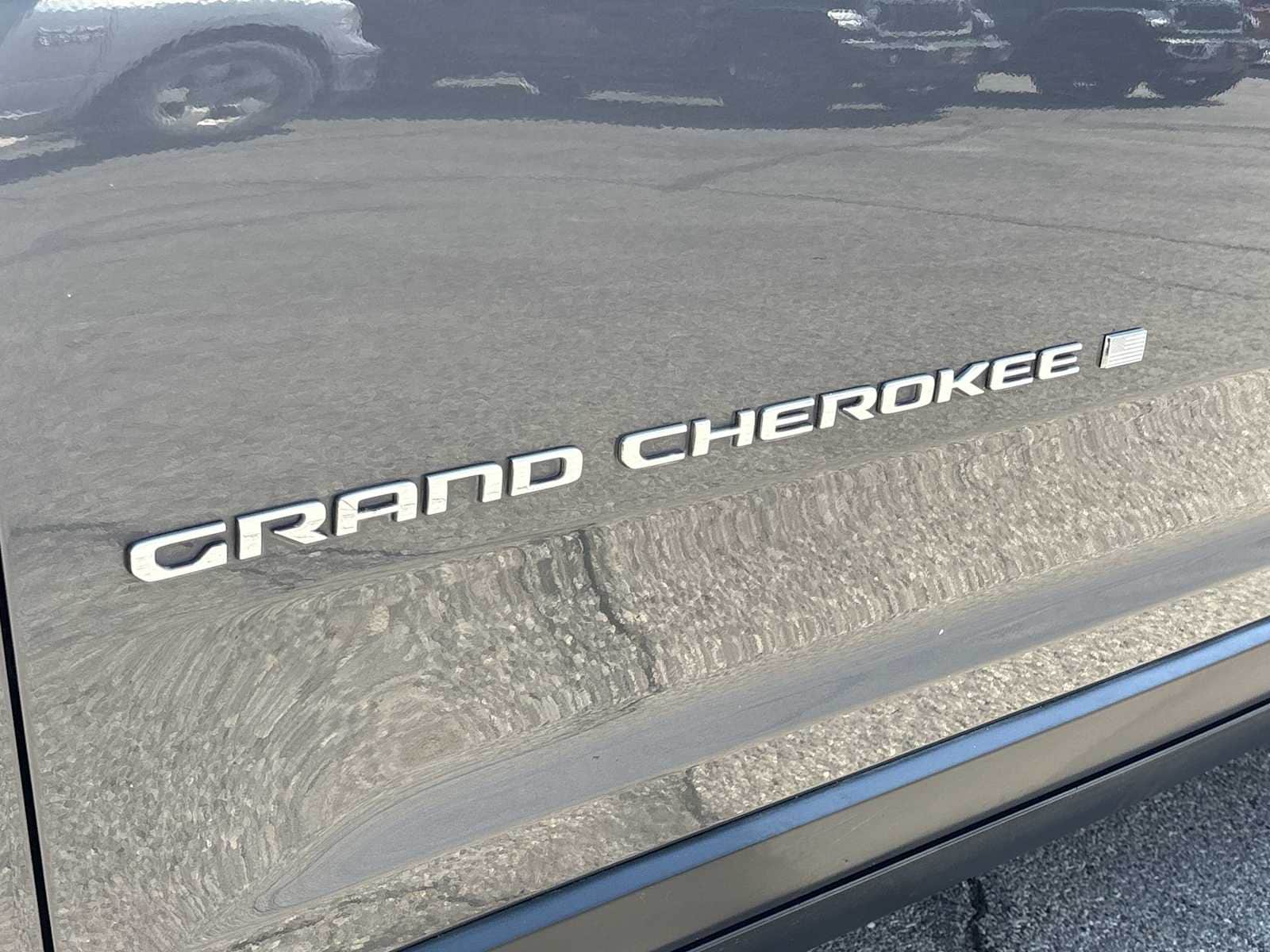 Thumbnail: 2023 Jeep Grand Cherokee - 11