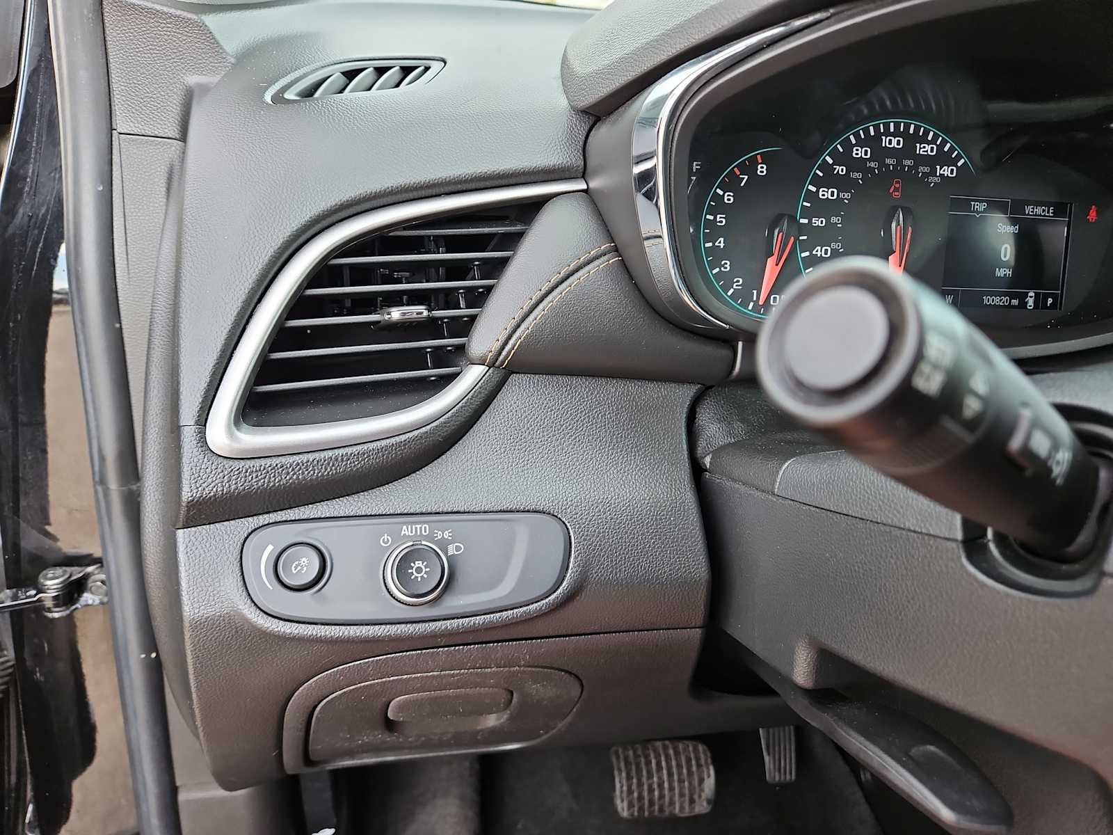 Thumbnail: 2021 Chevrolet Trax - 26