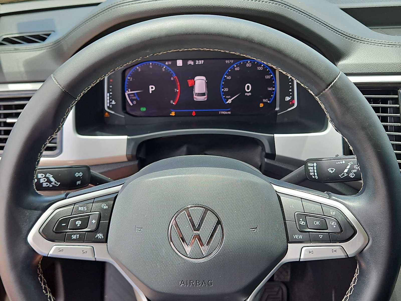 Thumbnail: 2021 Volkswagen Atlas - 23