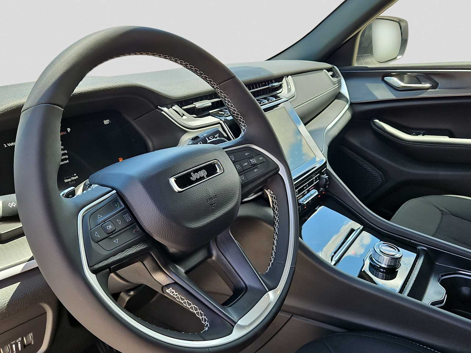 Thumbnail: 2026 Jeep Grand Cherokee - 10