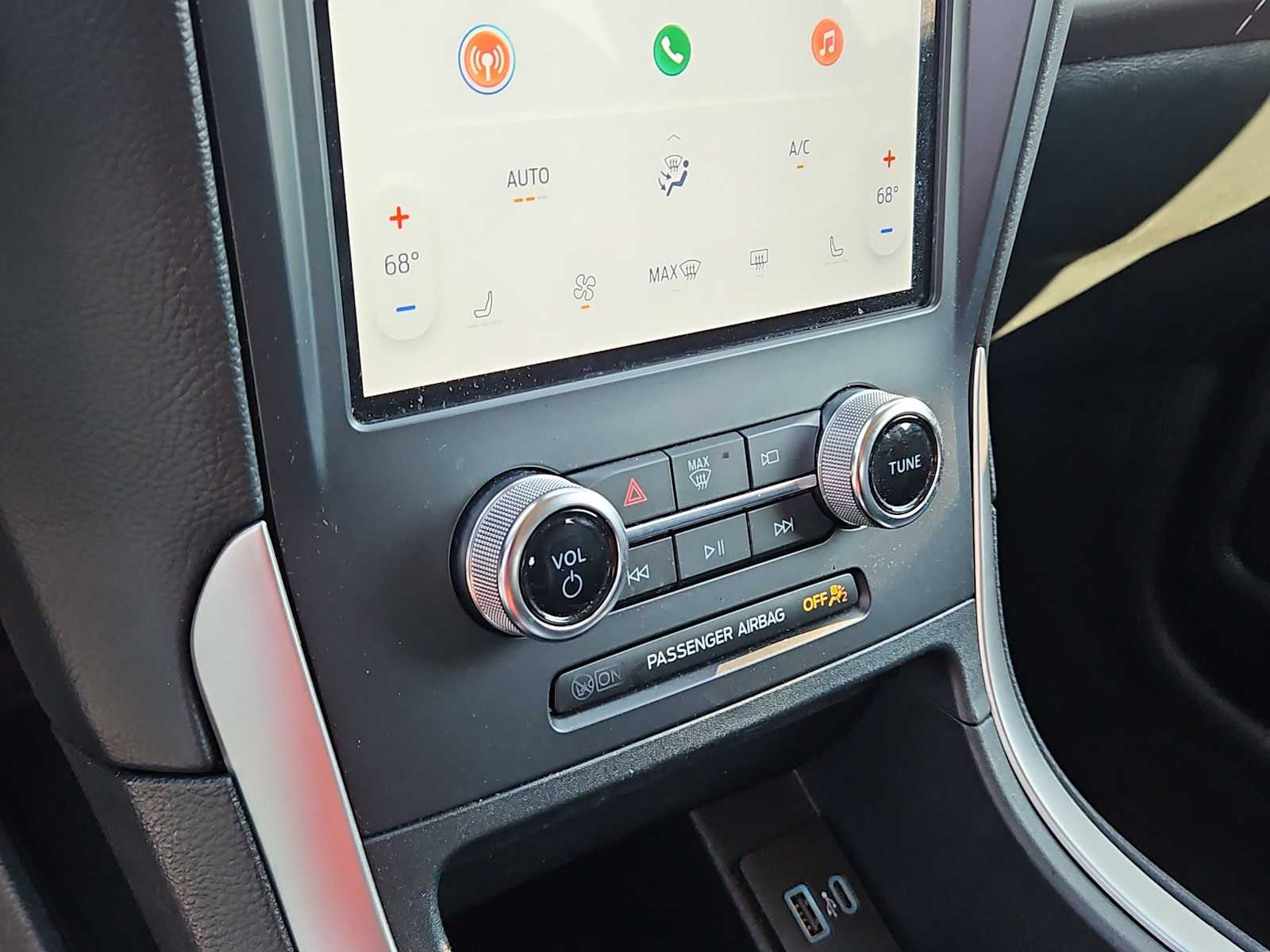 Thumbnail: 2024 Ford Edge - 24