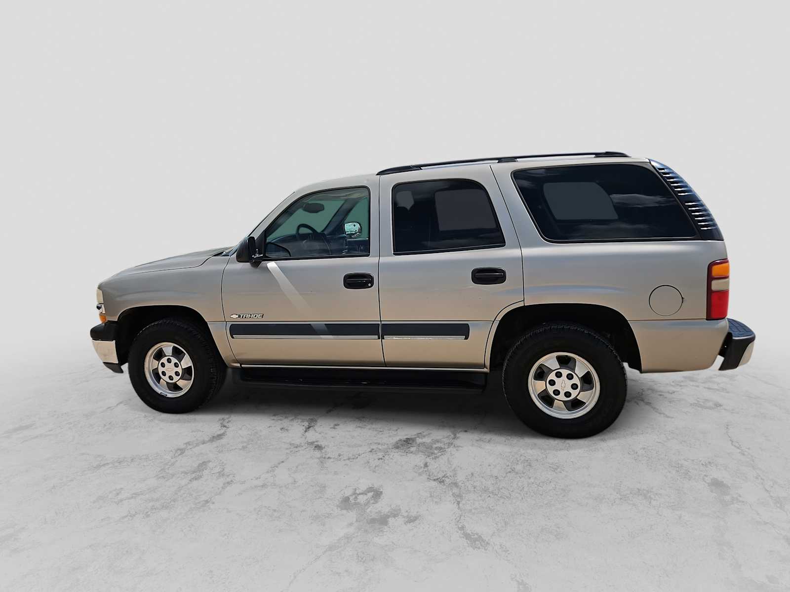 Thumbnail: 2003 Chevrolet Tahoe - 5