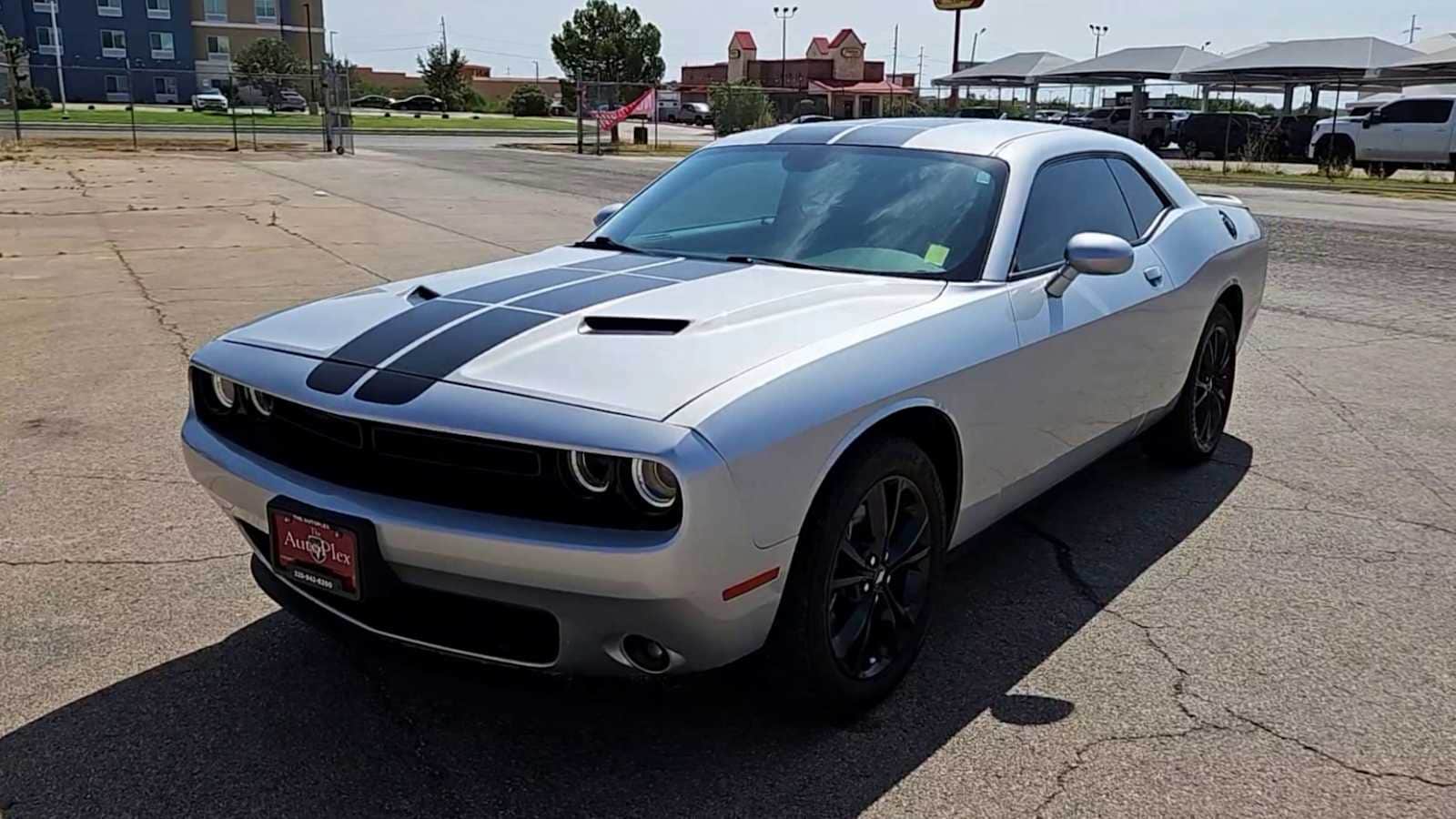 Thumbnail: 2021 Dodge Challenger - 3