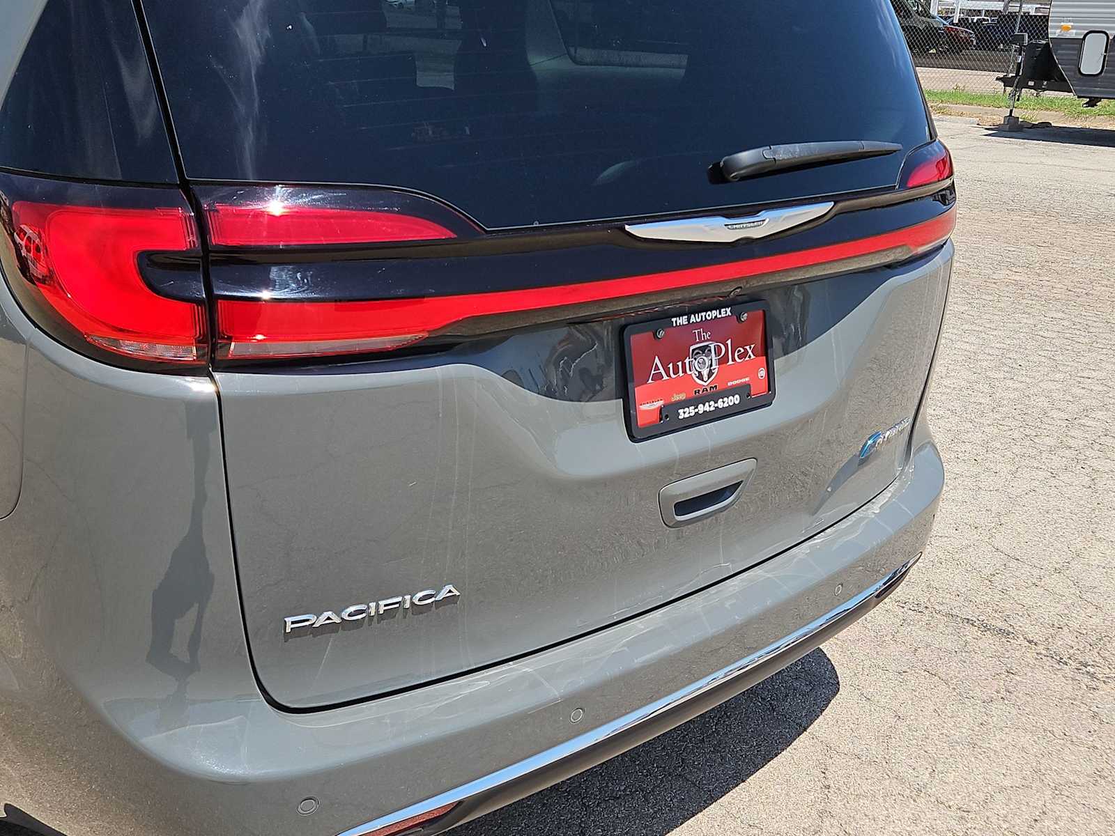 Thumbnail: 2023 Chrysler Pacifica - 27