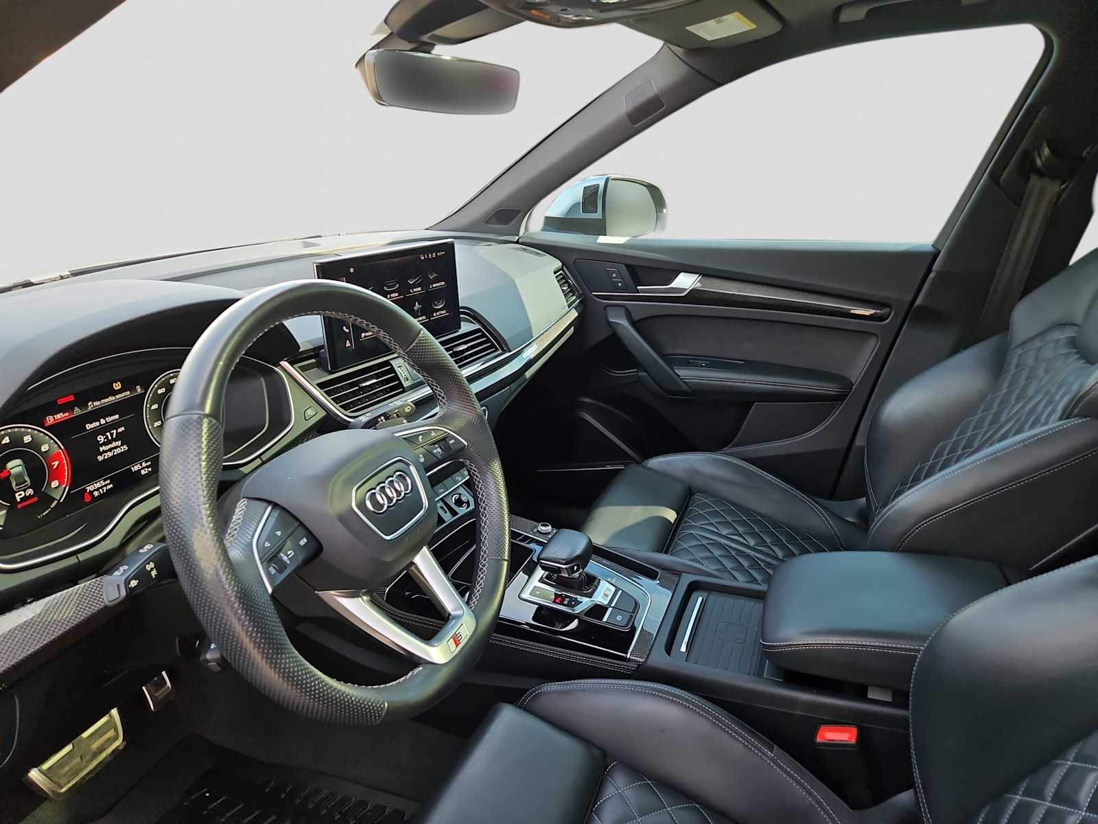 Thumbnail: 2021 Audi SQ5 - 10