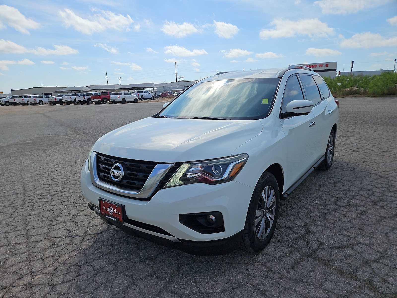2019 Nissan Pathfinder SL -
                  San Angelo, TX