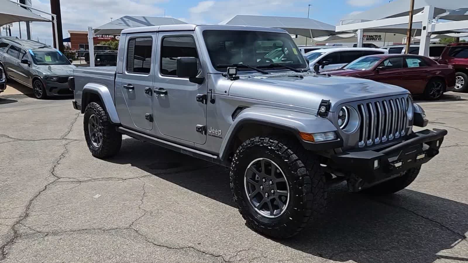 Used 2020 Jeep Gladiator Overland with VIN 1C6HJTFG2LL176886 for sale in San Angelo, TX