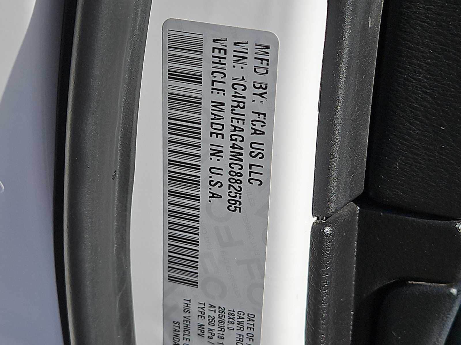 Thumbnail: 2021 Jeep Grand Cherokee - 25