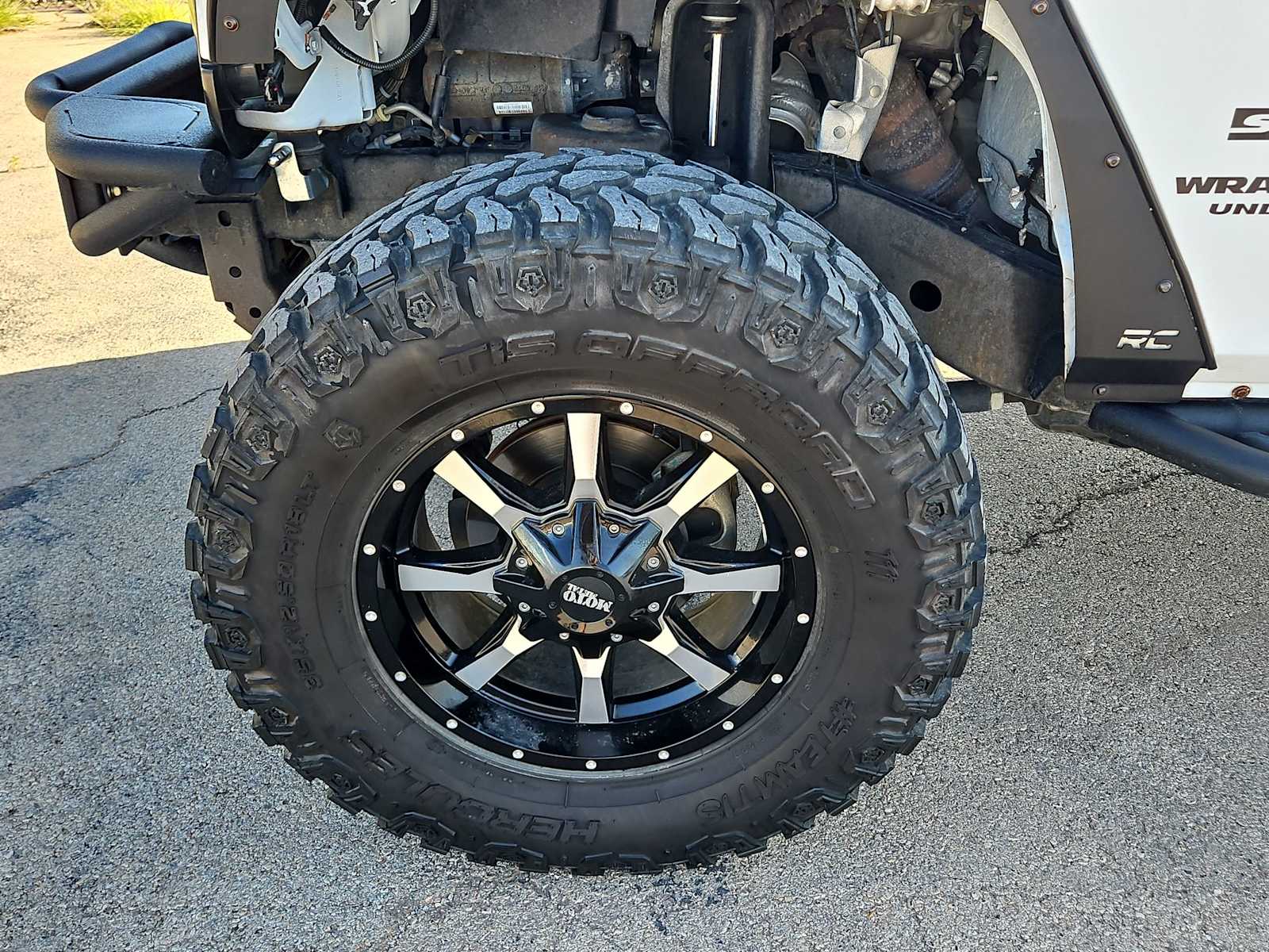 Thumbnail: 2017 Jeep Wrangler - 16