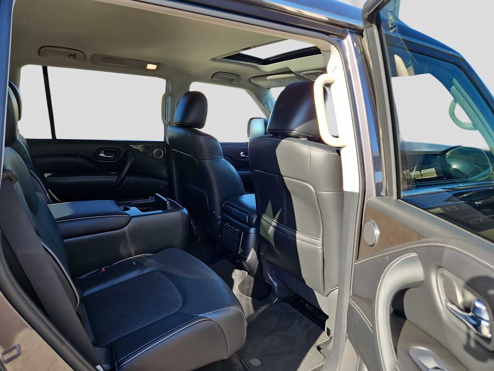 Thumbnail: 2024 INFINITI QX80 - 16