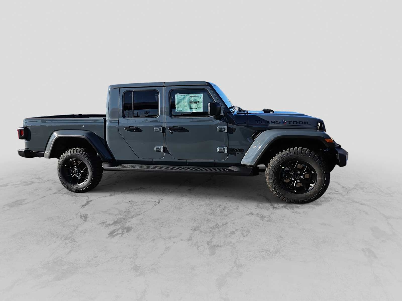 Thumbnail: 2026 Jeep Gladiator - 9