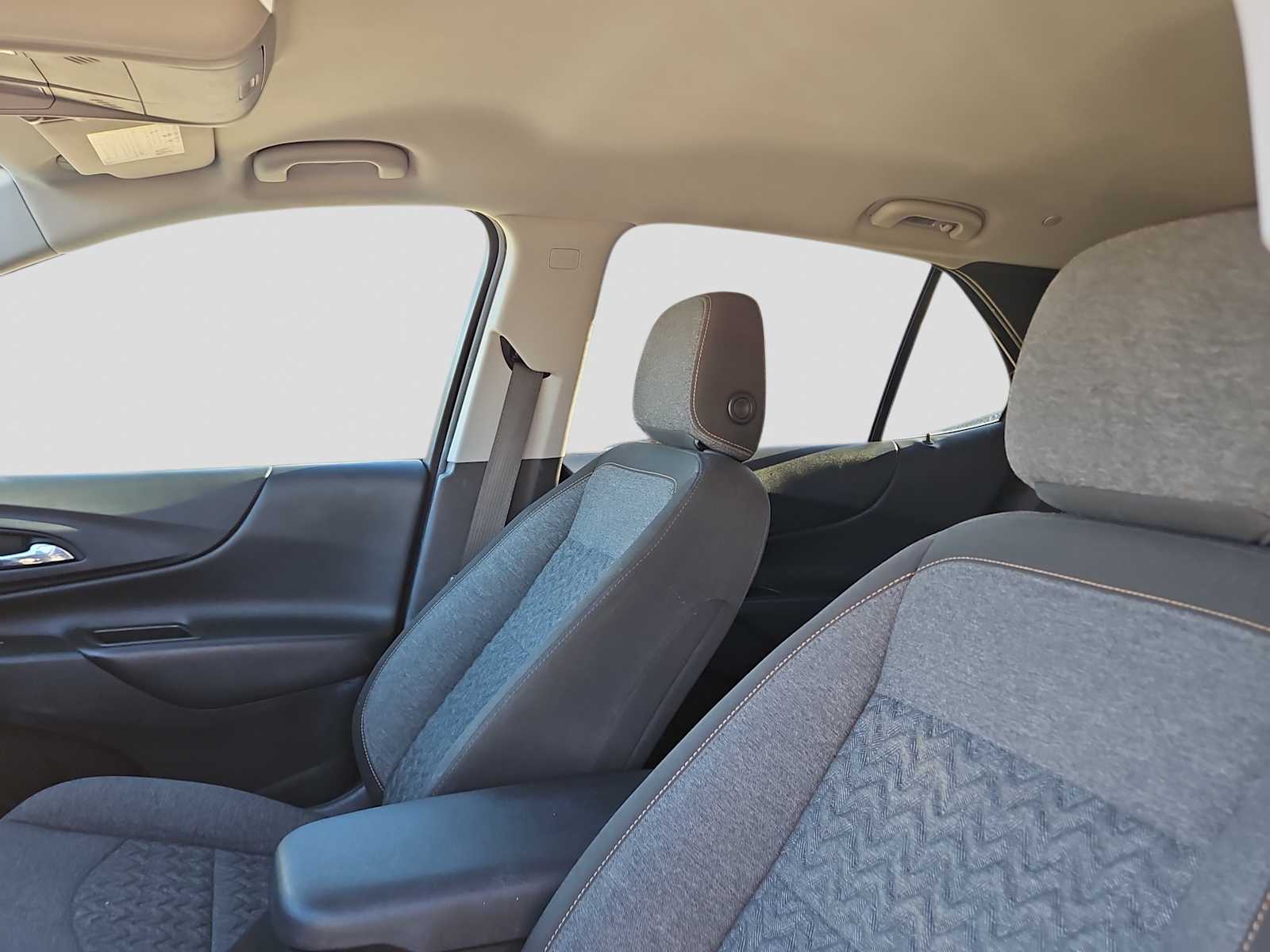 Thumbnail: 2023 Chevrolet Equinox - 18