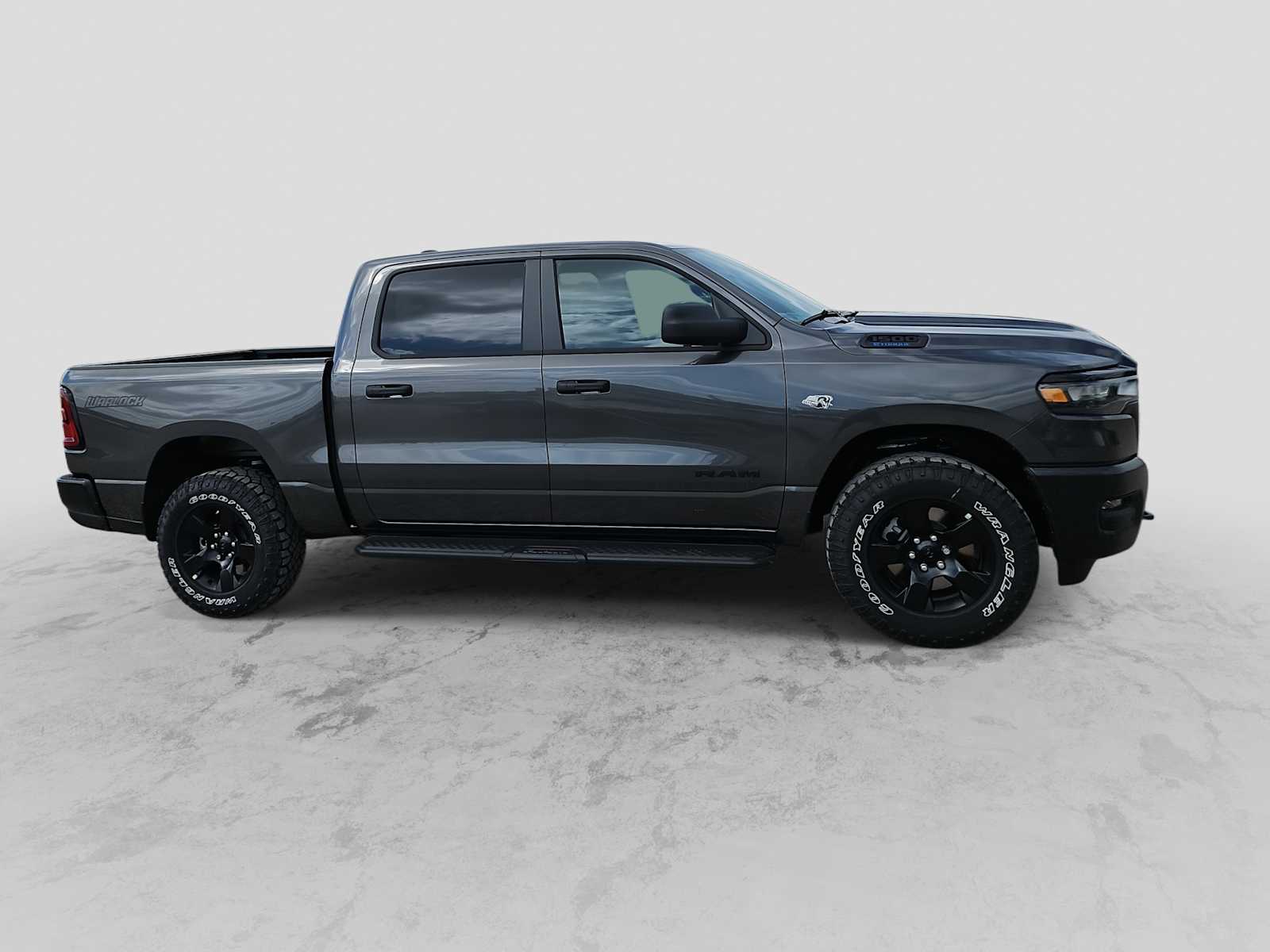 Thumbnail: 2026 RAM 1500 - 9