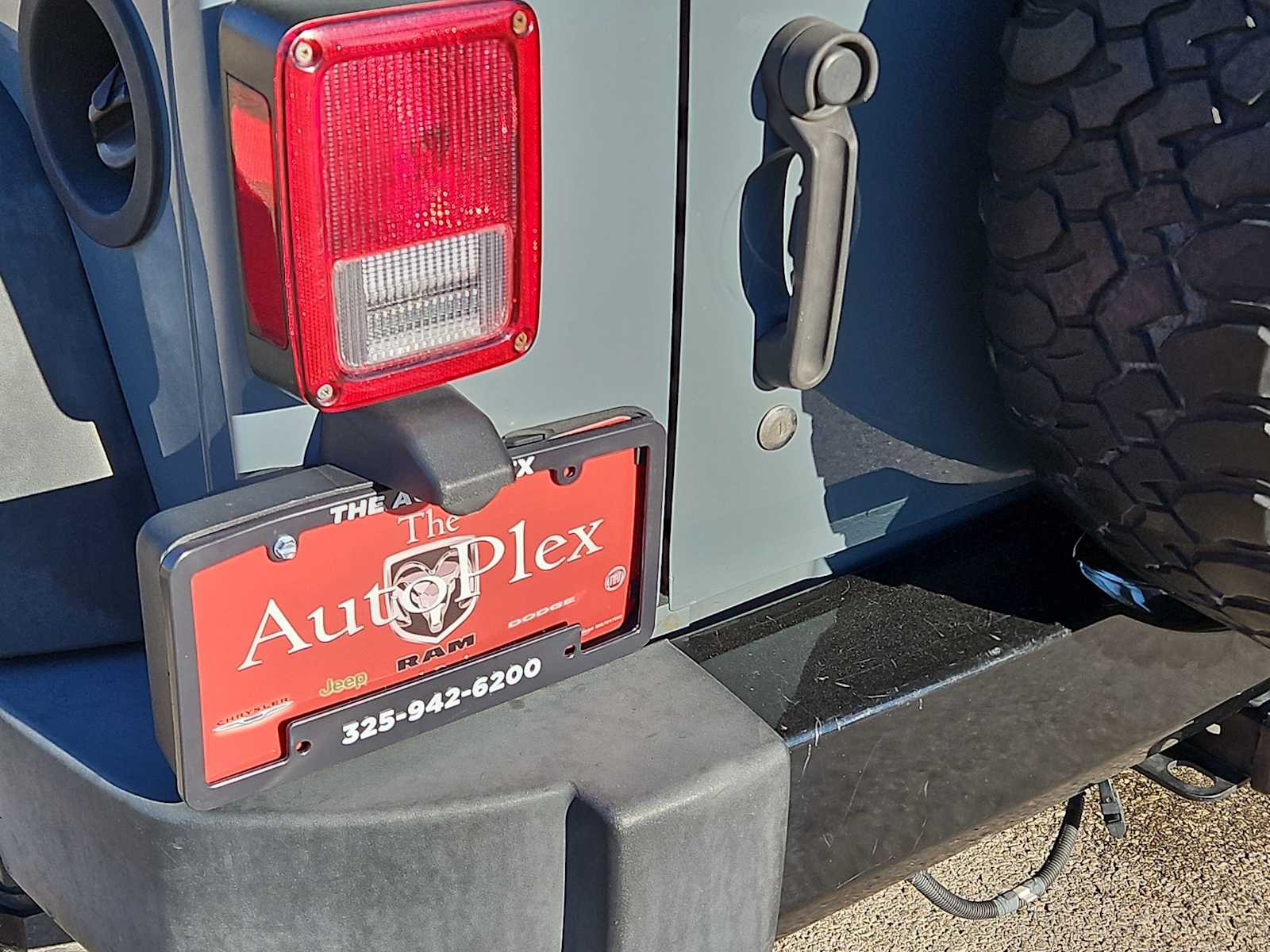 Thumbnail: 2015 Jeep Wrangler - 11