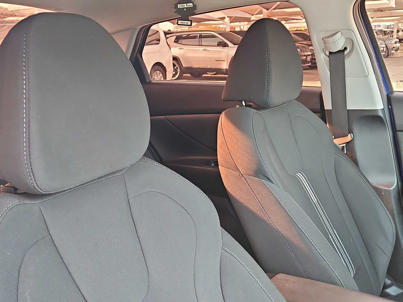 Thumbnail: 2023 Hyundai Elantra - 17