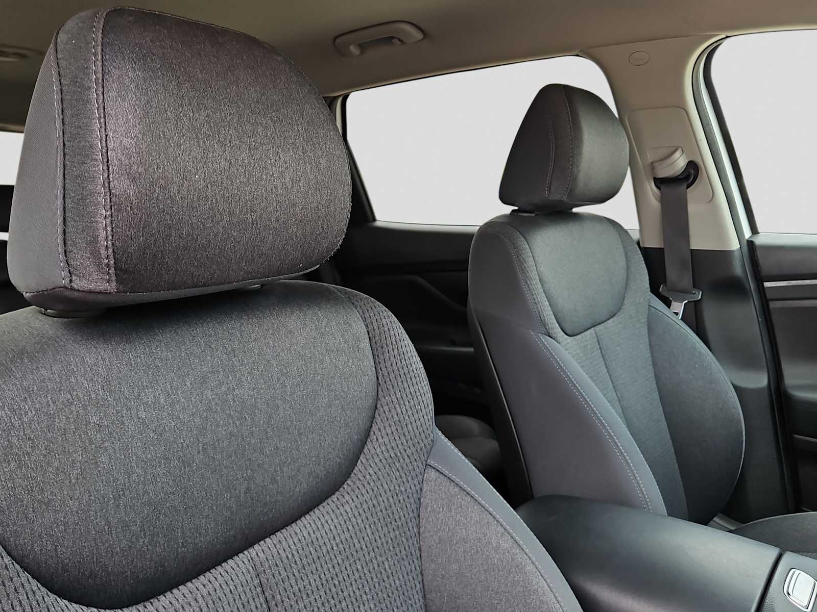 Thumbnail: 2023 Hyundai Santa Fe - 18