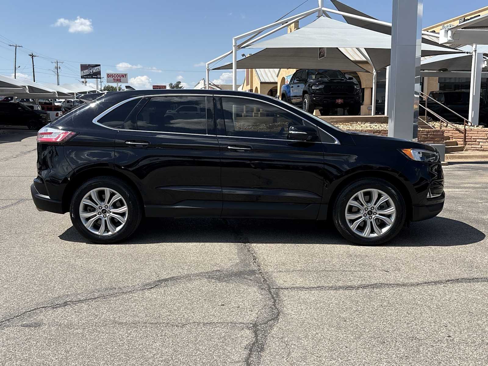 Thumbnail: 2023 Ford Edge - 9