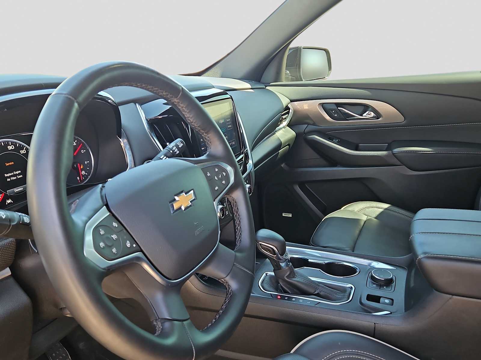 Thumbnail: 2023 Chevrolet Traverse - 10