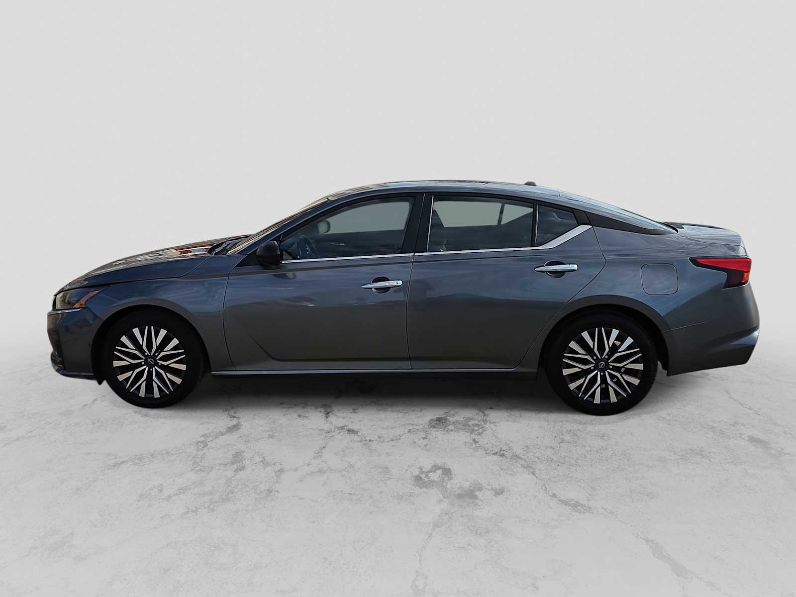 Thumbnail: 2024 Nissan Altima - 5