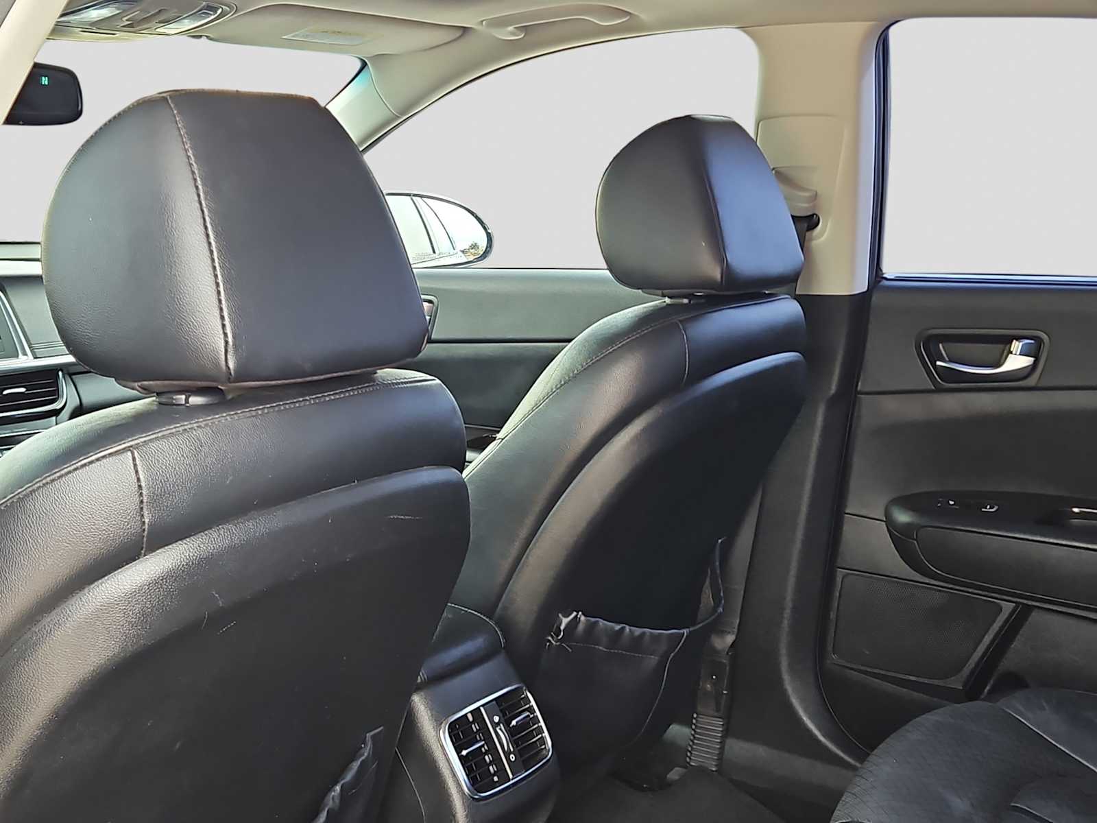 Thumbnail: 2017 Kia Optima - 11