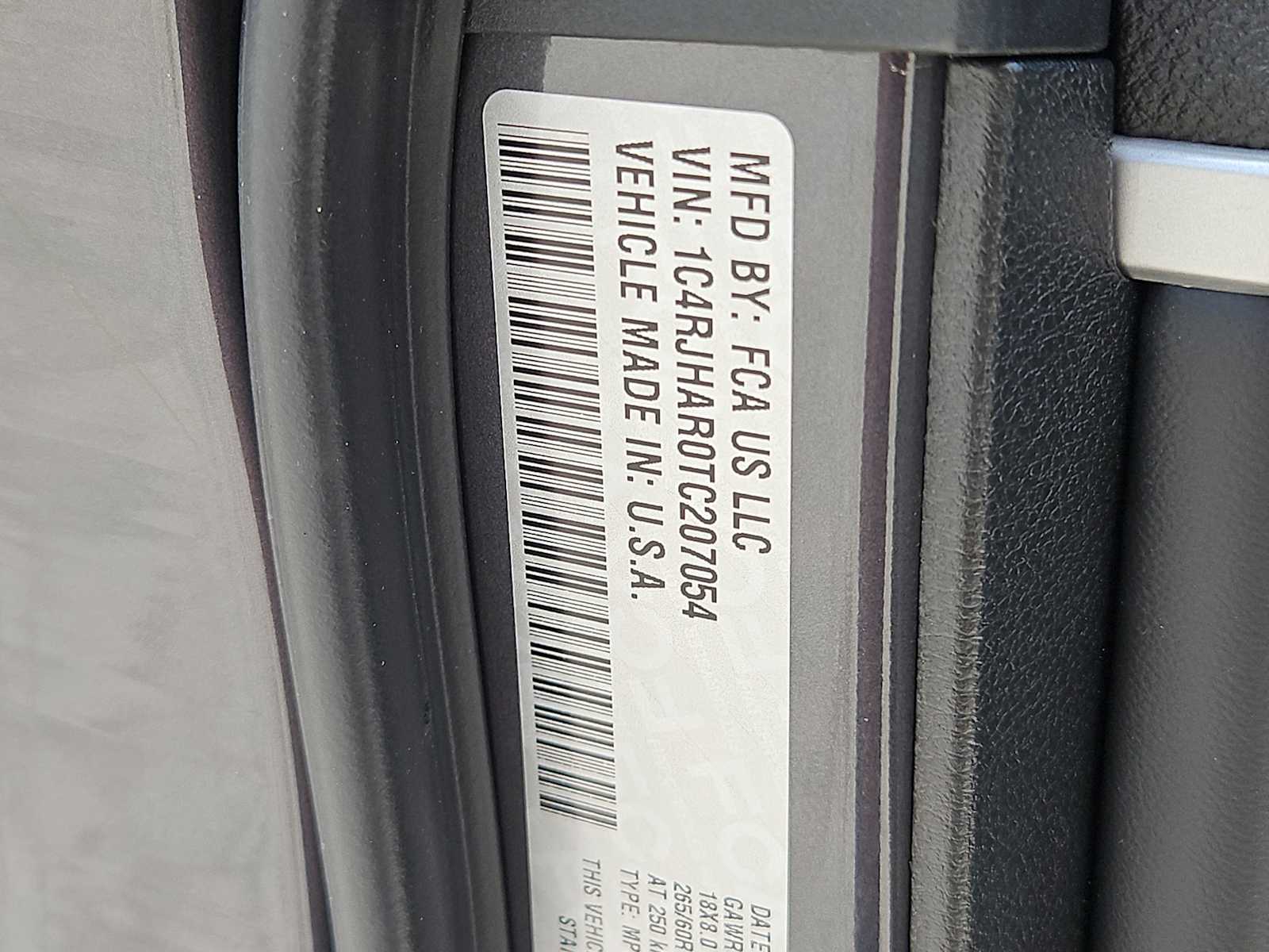 Thumbnail: 2026 Jeep Grand Cherokee - 25