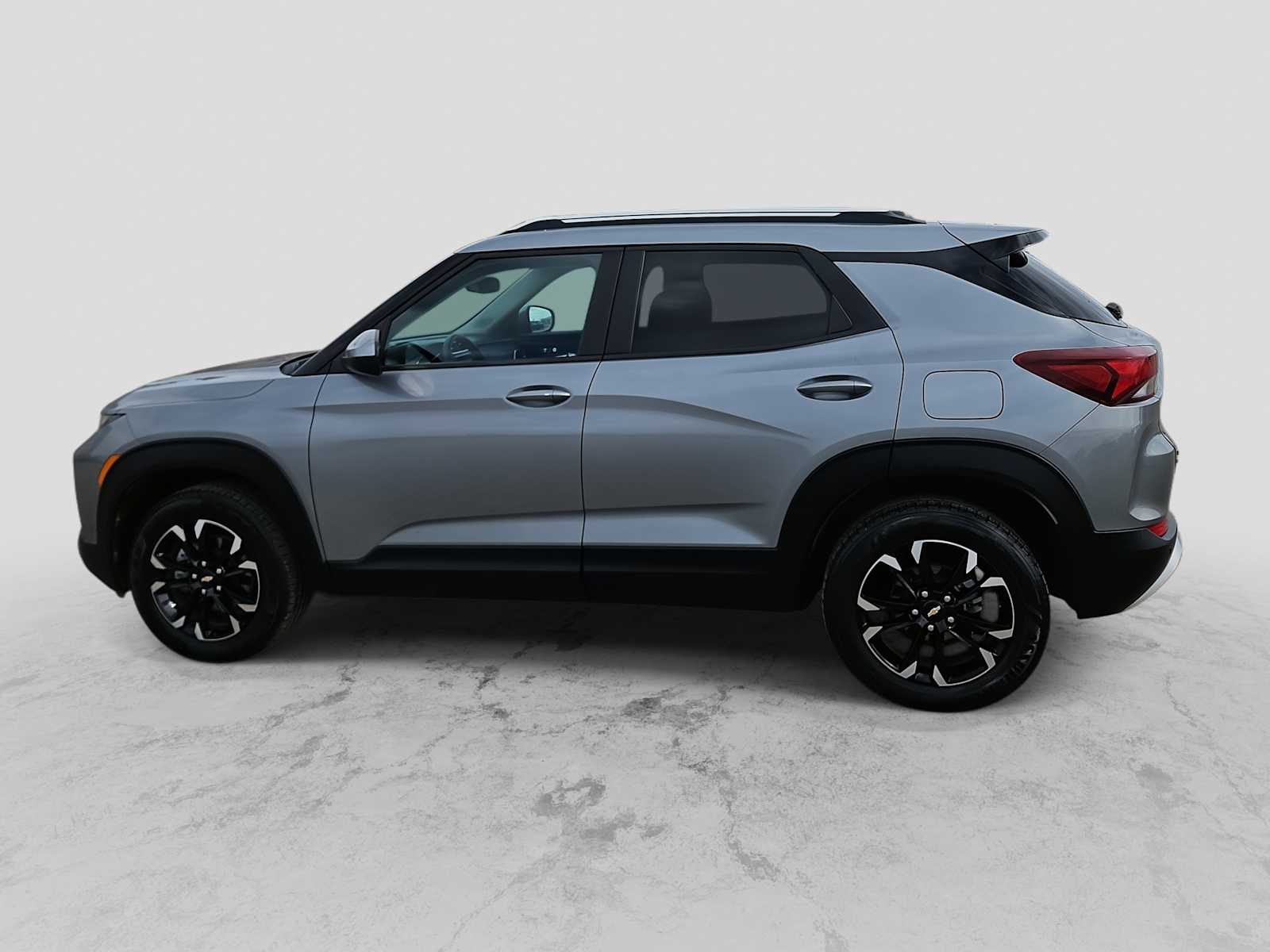 Thumbnail: 2023 Chevrolet TrailBlazer - 5